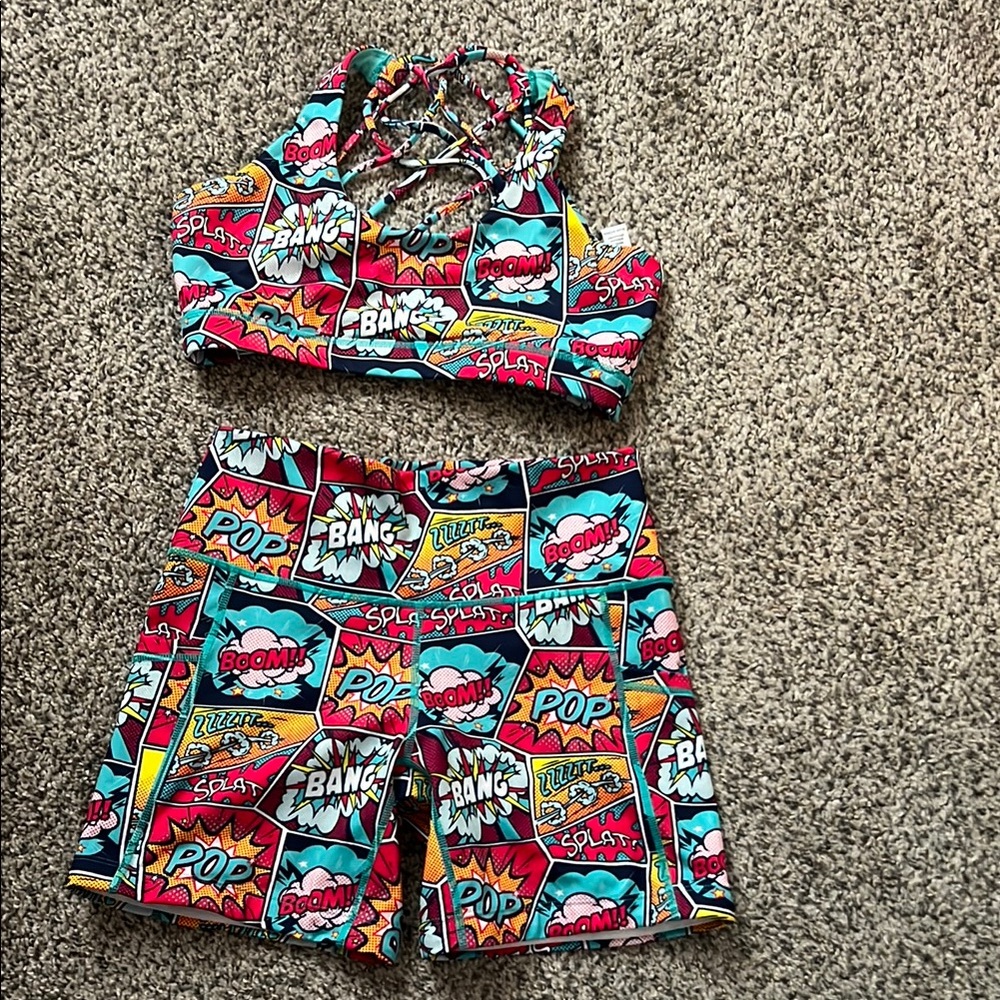 Colorful Comic Print Sports Set